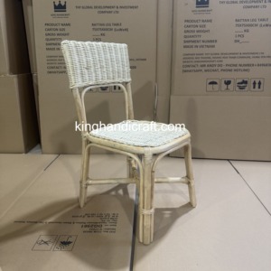 Chaise pour enfants en rotin faite à la main de luxe, mobilier de location pour fêtes et événements, sièges pour enfants écologiques et durables - Product Image 1