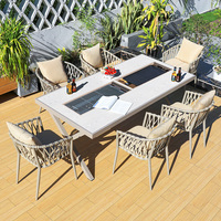 Villa en fonte d'aluminium de style coréen Mobilier de salle à manger d'extérieur Tables et chaises de patio avec barbecue pour 6 personnes