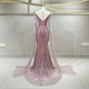 Vestido de Fiesta de Noche JFH99 Único con Pedrería Rosa, Cristales y Plumas en las Mangas Estilo Sirena - Product Image 2