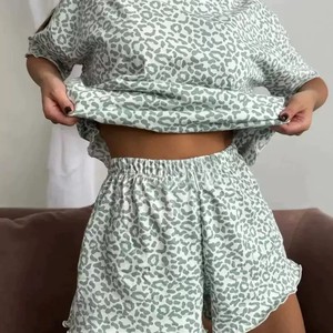Pigiama Estivo da Donna con Stampa Leopardata, Traspirante, Maniche Corte e Pantaloncini - Product Image 3
