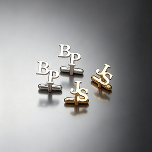 Boutons de manchette personnalisés en alliage de zinc émaillé avec logo gravé, vente en gros d'usine, accessoires pour costume d'affaires pour hommes, pour fêtes d'anniversaire - Product Image 1