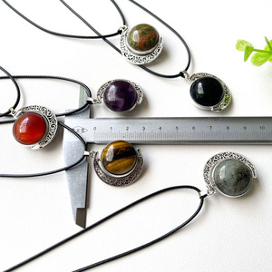 Collana con Ciondolo in Cristallo Naturale di Quarzo, Pietre Curative, Tema Amore, Tendenza Moda, Forma Cabochon - Product Image 5