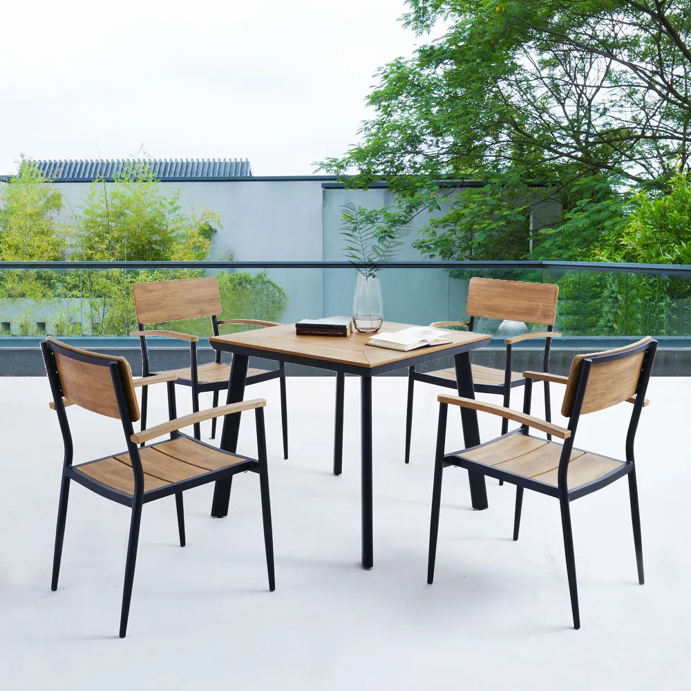 आँगन निविड़ अंधकार आउटडोर फर्नीचर डाइनिंग सेट सागौन रंग प्लास्टिक लकड़ी रेस्तरां के लिए मेज और कुर्सियों