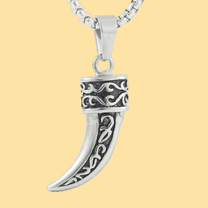 Yunnique – pendentif en acier inoxydable en forme de dents d'animaux, couleur argent, design géométrique, collier avec chaîne de perles carrées pour hommes et femmes, 122020 - Product Image 1