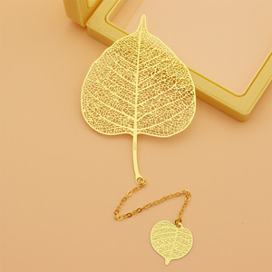 Marque-page en métal ajouré, plaqué or, motif feuille d'érable avec pendentif, cadeau souvenir vintage pour <span class=keywords><strong>les</strong></span> amateurs de livres - Product Image 2