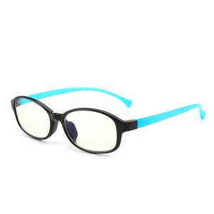 Occhiali per Bambini <span class=keywords><strong>con</strong></span> <span class=keywords><strong>Filtro</strong></span> Anti <span class=keywords><strong>Luce</strong></span> <span class=keywords><strong>Blu</strong></span> e Anti Riflesso, Montatura Flessibile per Ragazze e Ragazzi, <span class=keywords><strong>Lenti</strong></span> Trasparenti che Bloccano la <span class=keywords><strong>Luce</strong></span> UV400, 3-13 Anni - Product Image 6