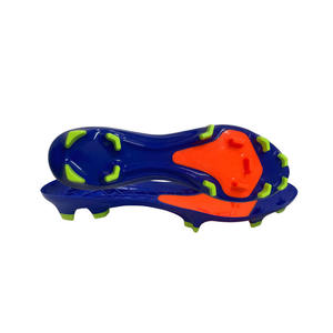 Suela de Zapato de Fútbol Personalizable para Hombre, Ligera, de TPU, Resistente al Agua, Antideslizante, de Kezhi, Precio al por Mayor - Product Image 4