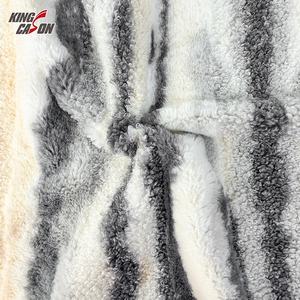 Precio de fábrica 100% poliéster estampado personalizado Color Sherpa tela polar para manta almohada cojín <span class=keywords><strong>abrigo</strong></span> trapos bebé adulto mascotas - Product Image 4