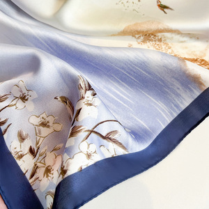 Petit foulard <span class=keywords><strong>carré</strong></span> en imitation <span class=keywords><strong>soie</strong></span> pour <span class=keywords><strong>femme</strong></span> - Utilisation printemps/automne/été, style doux - Product Image 5