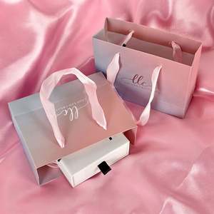 Sacs en papier d'emballage pour petites entreprises avec poignée, sacs en papier de luxe pour le shopping, sacs en papier personnalisés avec votre propre logo - Product Image 4