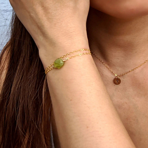 Bracelet double couche en péridot, aigue-marine et pierre de lune naturels pour l'équilibre émotionnel et le soulagement du stress - Product Image 1