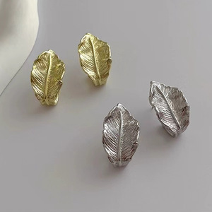 2024 Advanced <b>Light</b> Alloy Hoop Earrings French Metallic <b>Leaf</b> Design Trendy Platinum Plated Channel Setting Gift for Women - Product Image 2