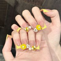 Faux Ongles à Presser Personnalisables en Gros, Design Mignon Abeille et Fleur 3D, Jaune Nude, French Manucure Carrée, en Acrylique, 10 Pièces, Usage Quotidien