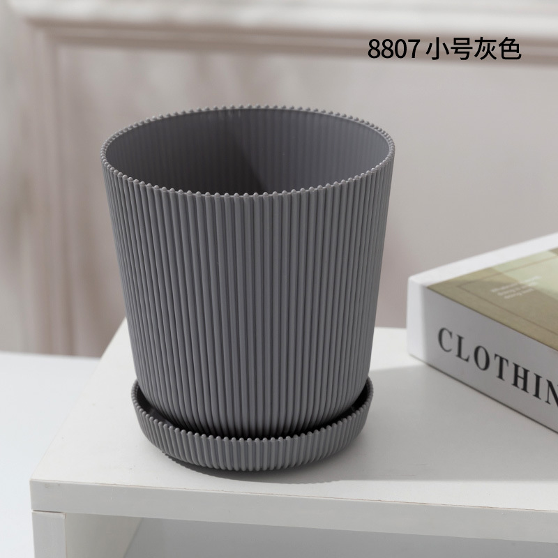 Gris rayado (pequeño)