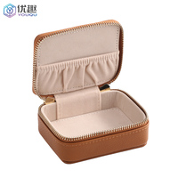 Mini pilulier de voyage en cuir PU personnalisé à fermeture éclair Boîte à pilules hebdomadaire à la mode de 7 jours