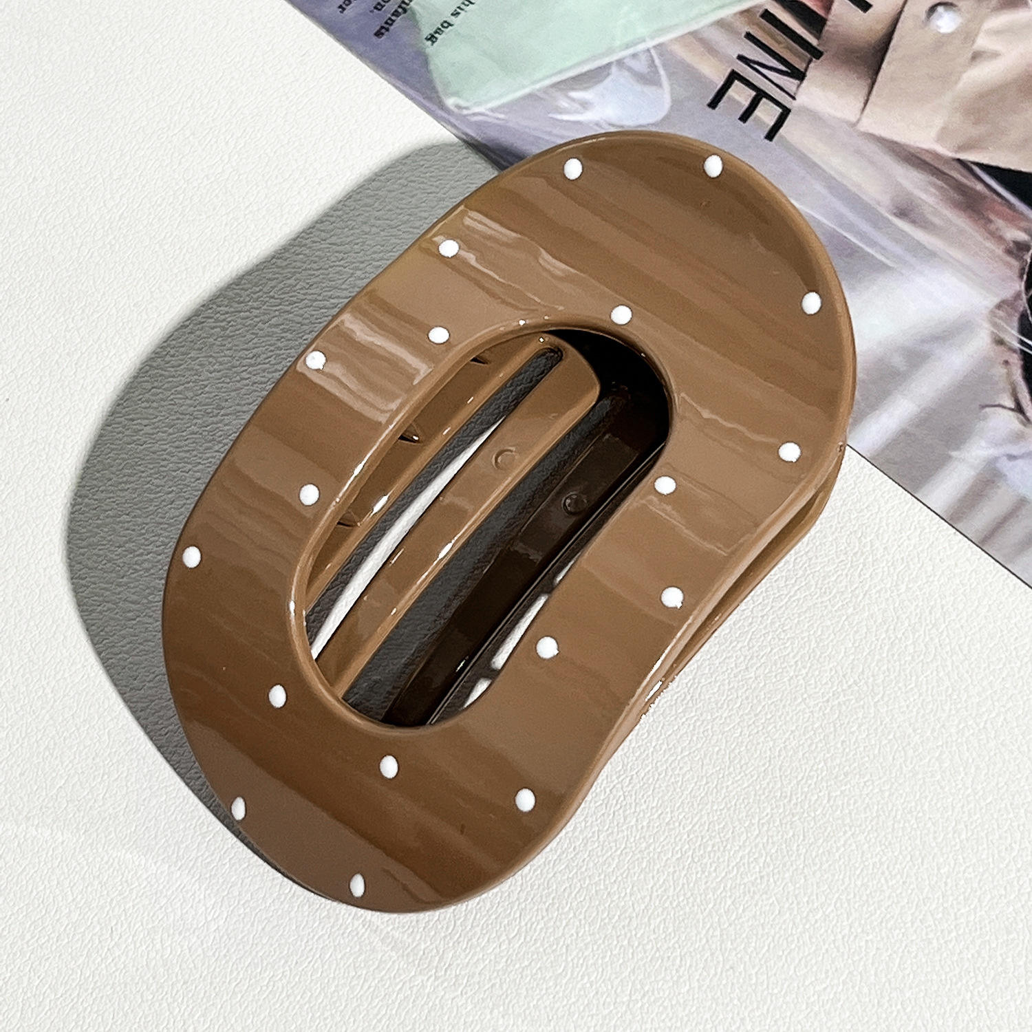 สีน้ำตาล ทรงกลม