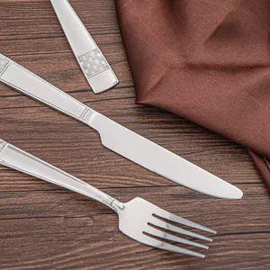 Juego de cubiertos desechables de acero inoxidable Chapado en plata, cubiertos de cena que incluyen tenedores, cucharas, cuchillo para vajilla de restaurante - Product Image 3