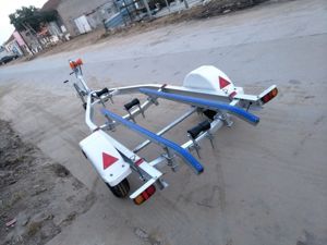 HOIRO Tek Dingilli Alüminyum Poli Platformlu Jet Ski Römorku 12 inç Uzunluk 4.05M 500kg Kapasite VIN DOT CE - Product Image 3