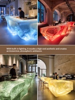 Table de réception lumineuse de luxe créative pour bar et restaurant, comptoir de réception en résine transparente, design moderne sur mesure pour club et hôtel