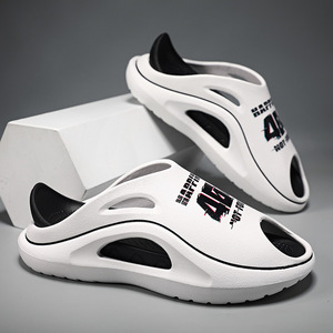 شبشب نسائي مريح عالي الجودة صندل شاطئ وحمام منزلي غير رسمي شبشب بنعل سميك وناعم للرجال - Product Image 5