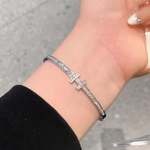 Bracciale con Lettera H in Diamanti di Alta Qualità, Braccialetti in Acciaio Inossidabile con Zirconi per Ragazze, Gioielli Eleganti - Product Image 3