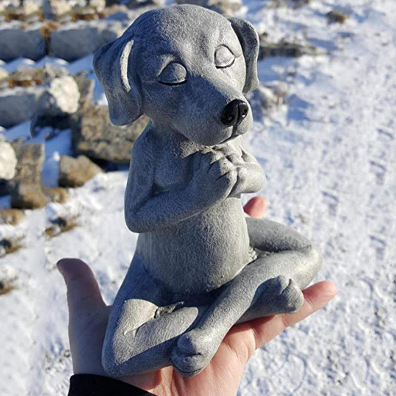 Yoga chien statue