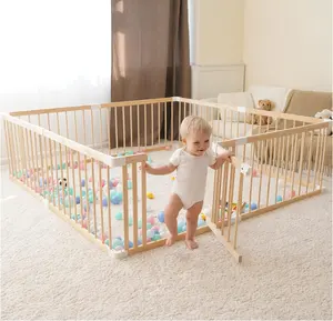 带锁门的轻型木制大型婴儿游戏安全婴儿游戏围栏