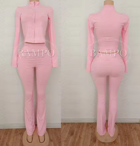 Conjunto Casual de Dos Piezas para Mujer, con Top con Cierre y Pantalones Cortos, Ideal para Deportes y Fiestas - Product Image 3