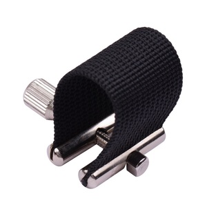 <span class=keywords><strong>Ligature</strong></span> <span class=keywords><strong>pour</strong></span> <span class=keywords><strong>saxophone</strong></span> <span class=keywords><strong>Ligature</strong></span> compacte et durable <span class=keywords><strong>pour</strong></span> <span class=keywords><strong>saxophone</strong></span> <span class=keywords><strong>alto</strong></span> Embouchure en métal - Product Image 4