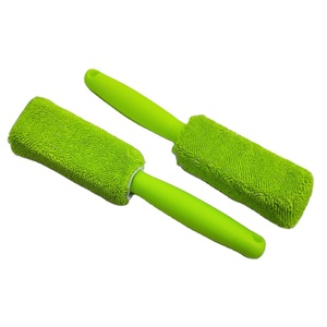 Cepillo de microfibra para limpieza de llantas de coche, versión mejorada y alargada, para mantenimiento y detallado de ruedas. - Product Image 1
