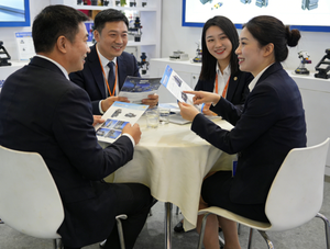 Restaurador de <span class=keywords><strong>Faros</strong></span> Transparentes <span class=keywords><strong>para</strong></span> Automóviles, Líquido de Reparación y Renovación de <span class=keywords><strong>Faros</strong></span>, <span class=keywords><strong>Spray</strong></span> - Product Image 4