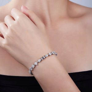 Pulsera de tenis J&C con piedras ensambladas de corte elegante, plata S925, diamantes cultivados en laboratorio engastados a mano, 0.5CT por piedra, color D, claridad VVS - Product Image 4