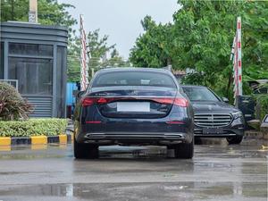 2024 <span class=keywords><strong>E</strong></span> 350 <span class=keywords><strong>E</strong></span> <span class=keywords><strong>L</strong></span> PHEV Sedan Versión China con paquete deportivo AMG Line y vehículo de nueva energía de rango eléctrico de 100km - Product Image 5