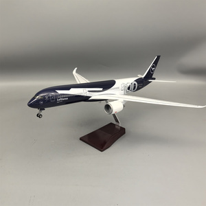 Modelo de Avión de Resina <span class=keywords><strong>Airbus</strong></span> <span class=keywords><strong>A350</strong></span>-<span class=keywords><strong>900</strong></span> a Escala 1/142 de 47 cm con Diseño del 100 Aniversario de Lufthansa, Luces LED y Tren de Aterrizaje - Product Image 6