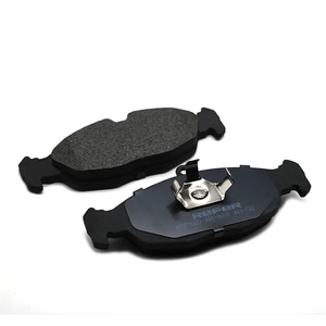 Piezas de sistema de frenos de cerámica D688 JLM21220/JLM21918 GDB1569 Pastillas de freno para <span class=keywords><strong>JAGUAR</strong></span> <span class=keywords><strong>XK</strong></span> OPEL Accesorios de coche Pastilla de freno de disco de rotura - Product Image 2