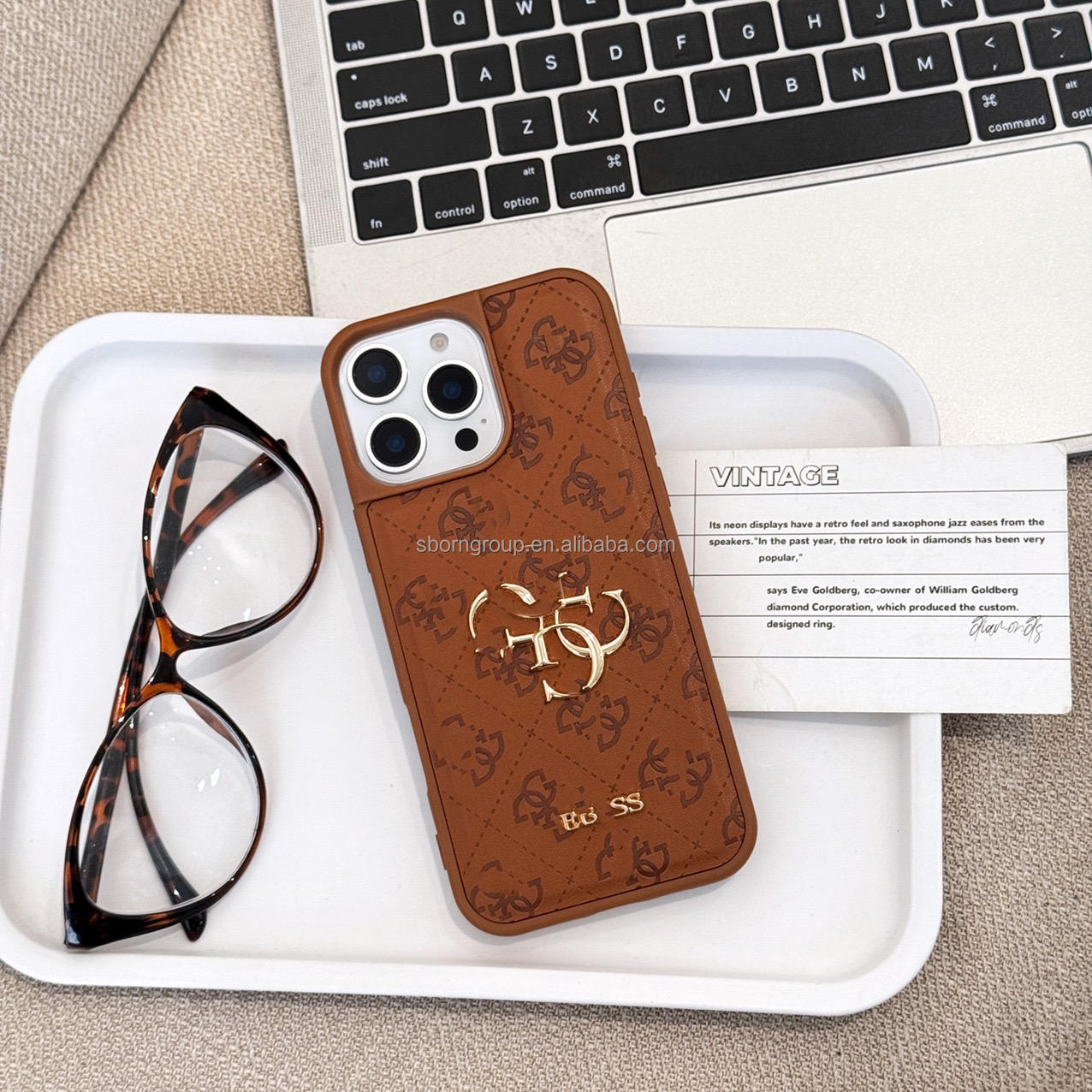 สีน้ำตาล