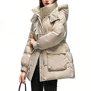 Veste d'hiver matelassée décontractée mi-longue à capuche pour femme Boying, cintrée à la taille, unie, coupe-vent, tendance, chaude, vêtements d'extérieur ODM / OEM - Product Image 4