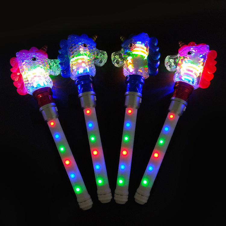 Горячая Распродажа 2021, товары для вечеринок, яркая светодиодная палочка в виде единорога, музыкальная светодиодная подсветка, вращающаяся палочка