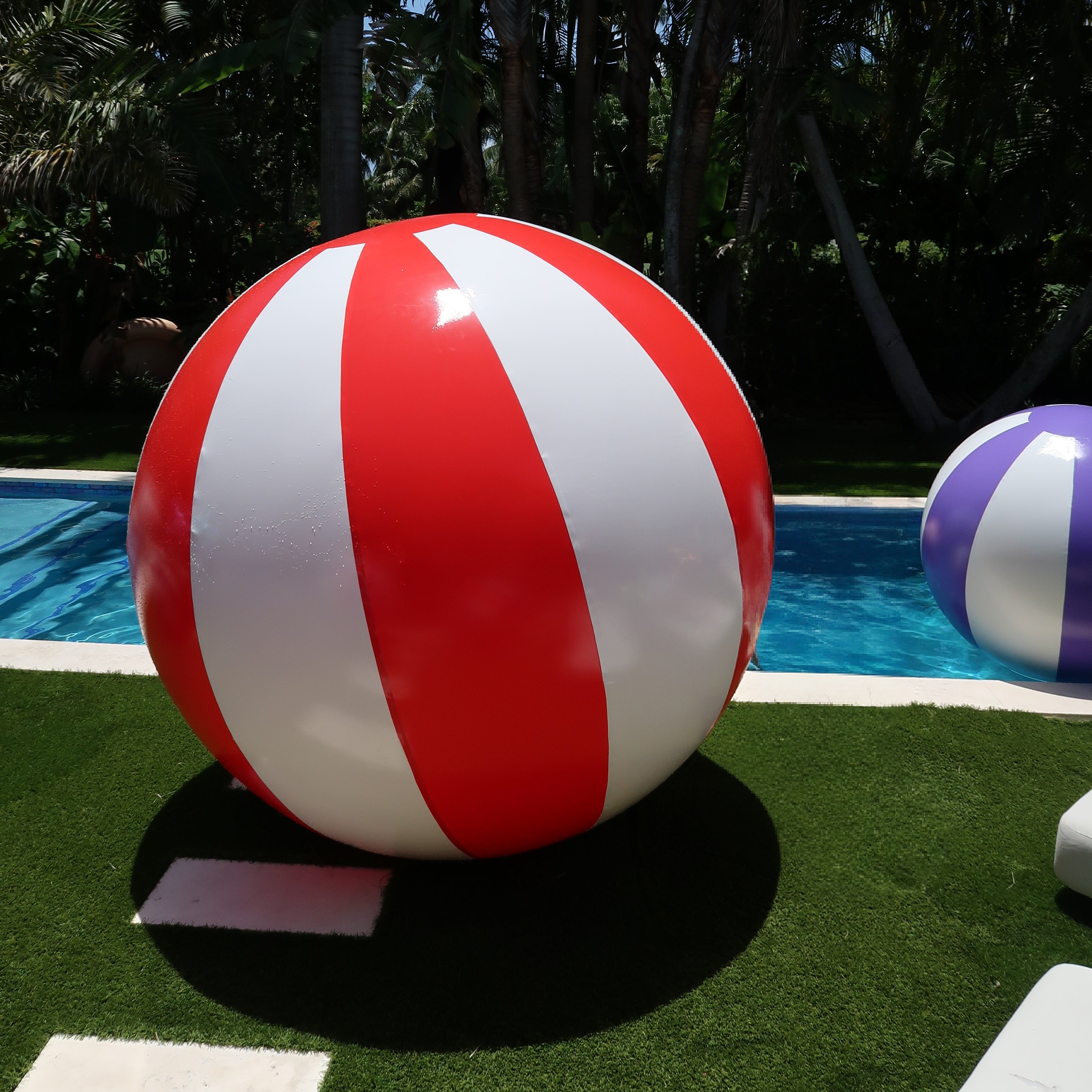 Giant-Inflatable-Beach-Balls-