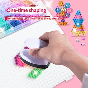 Perles thermocollantes Perler 2,6 mm, 120 couleurs, écologiques, pour jouets de puzzle DIY pour enfants, motifs de dessins animés faits à la main, boîte avec guide, directement de l'usine - Product Image 2