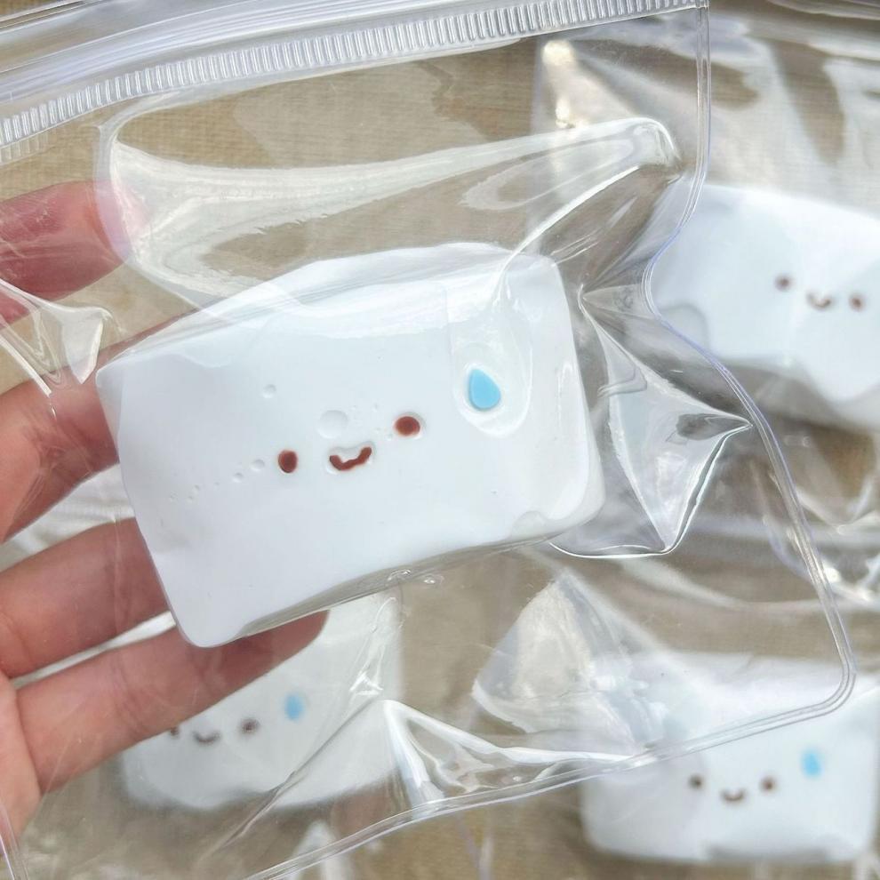 Speechless little steamed bun