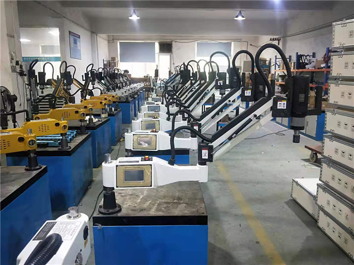 Automatic servo motor tapping arms M16 electric tapping machine with touch screen