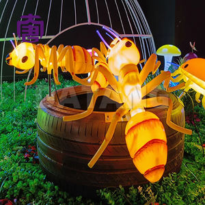 Lámpara de Hormiga Dinámica 3D Personalizada para Decoración Navideña Festiva de Césped, Iluminación Nocturna de Paisajes de Parques - Product Image 3