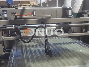 Machine de formage de <span class=keywords><strong>tuiles</strong></span> murales trapézoïdales en plastique renforcé de fibres de verre (GRP) avec contrôle PLC <span class=keywords><strong>pour</strong></span> une production à haute vitesse - Product Image 2