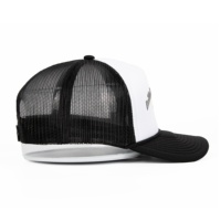 Chapeaux de camionneur en maille noire avec logo brodé en 3d sur 5 panneaux Casquettes respirantes Gorras