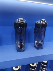 Bouteille shaker de protéines vide en plastique sans BPA, personnalisable avec logo, pour la gym, le fitness et le sport, avec paillettes, vente en gros - Product Image 2