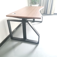 Bureau de direction moderne de luxe, bureau debout motorisé à double moteur électrique avec cadre métallique réglable en hauteur pour bureau de PDG