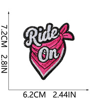 En gros, Badges thermocollants personnalisés roses brodés style western, thème cowgirl, motif crâne de taureau pour chapeaux et vestes, prêts à expédier