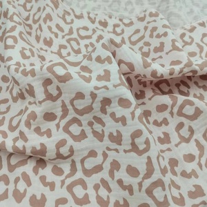 Ventes chaudes, tissu en mousseline <span class=keywords><strong>de</strong></span> coton 100% léger, respirant, imprimé couleur, grain léopard, double <span class=keywords><strong>gaze</strong></span>, tissé, pour emmailloter les bébés - Product Image 1