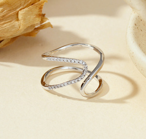 Flusso liberamente rompere la linea d'onda asimmetrica di Routine Micro intarsio zircone anello di apertura basso MOQ fornitore di gioielli - Product Image 3